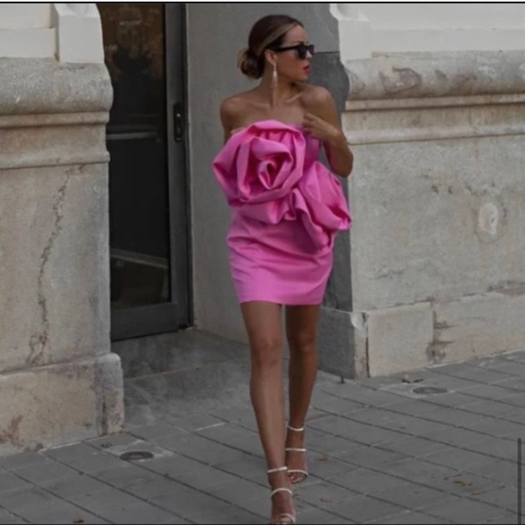 RARE ZARA VOLUMINOUS FLOWER DRESS FUCHSIA - Picture 4 of 13